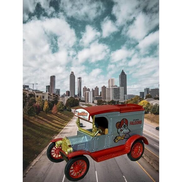 1983 Ertl Atlanta Falcons 1913 Ford Die Cast Bank NFL Huddles RARE - Picture 1 of 10